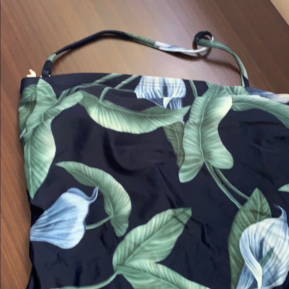 NEW Tommy Bahama swimming suit ,NO TAG,size 6 - Picture 2 of 12